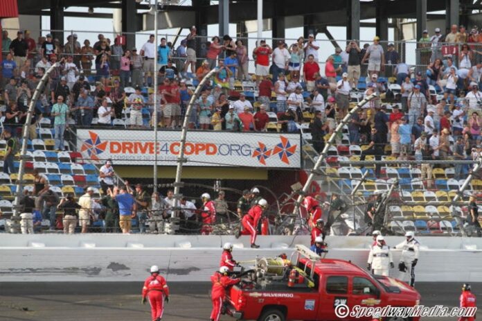 fans_dis_crash_Lanier