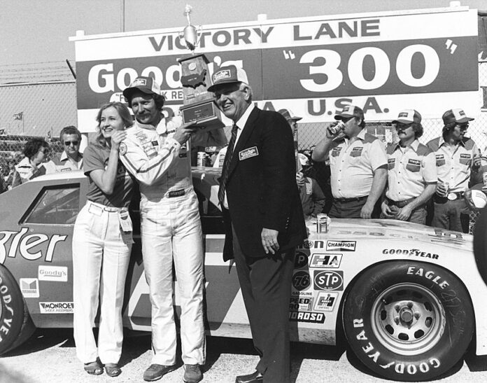 1982-Dale-Earnhardt-Wins-Goodys-300-Daytona-NASCAR-Nationwide-Series-1000th-race-3