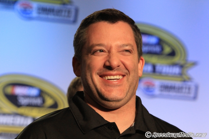 Harvick and Busch see Stewart being competitive this season
