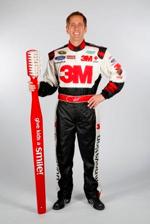 3M ESPE Dental and 3M Racing Rev Up Children’s Dental Health With American Dental Association’s “GIVE KIDS A SMILE(R)” PROGRAM