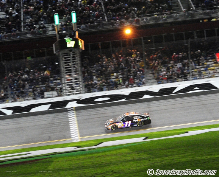 Lap by Lap: Budweiser Duel 2 won by Denny Hamlin