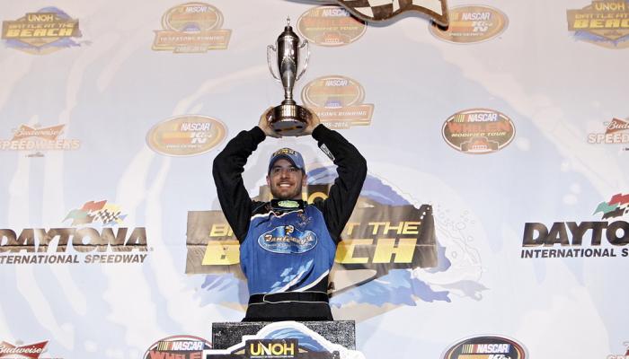 Doug Coby wins the UNOH Battle of the Beach Modified Race