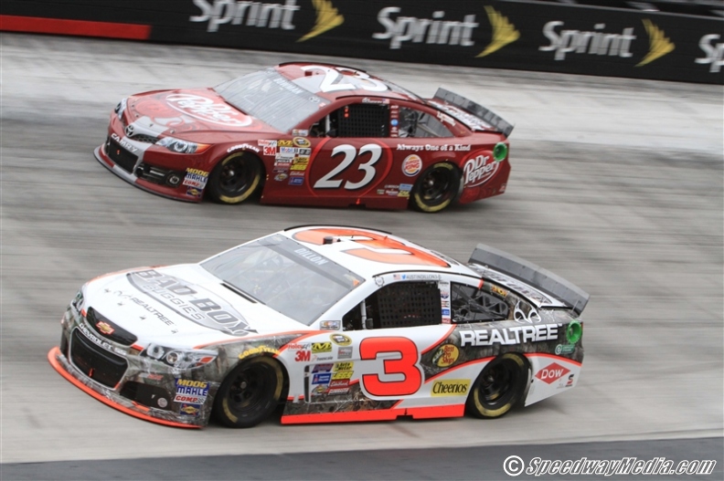 Rookie Watch: Austin Dillon and Kyle Larson survive Bristol high banks