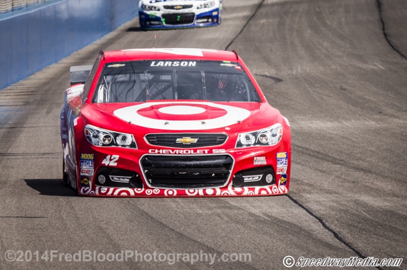 Rookie Watch: Kyle Larson contends for win at Auto Club Speedway