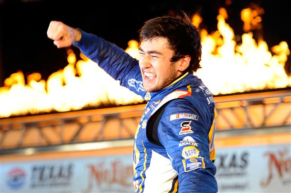 Chase Elliott continues to impress with “phenomenal night” in Texas