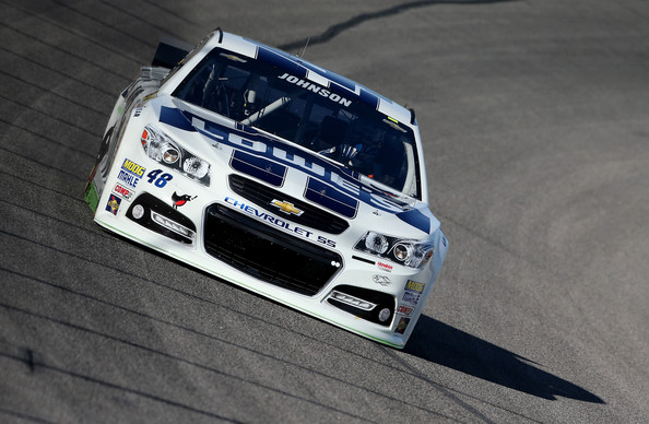 Jimmie Johnson feels “no pressure” in trying to find victory lane