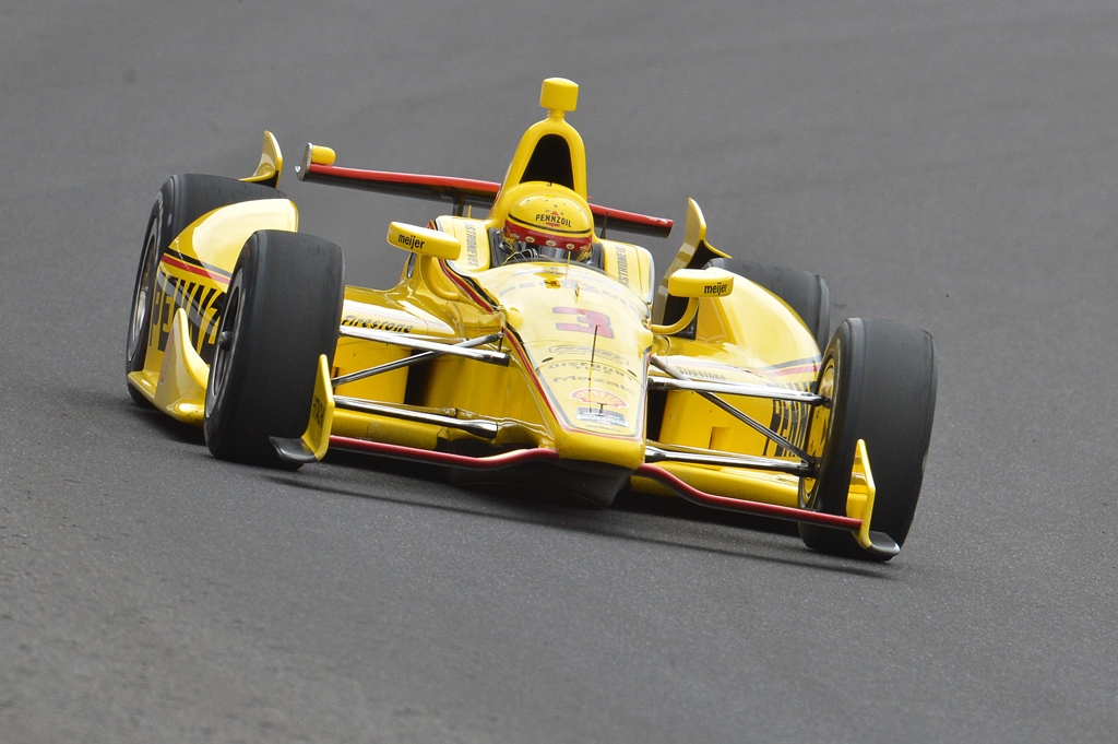 CASTRONEVES TURNS FASTEST LAP OF INDIANAPOLIS 500 PRACTICE
