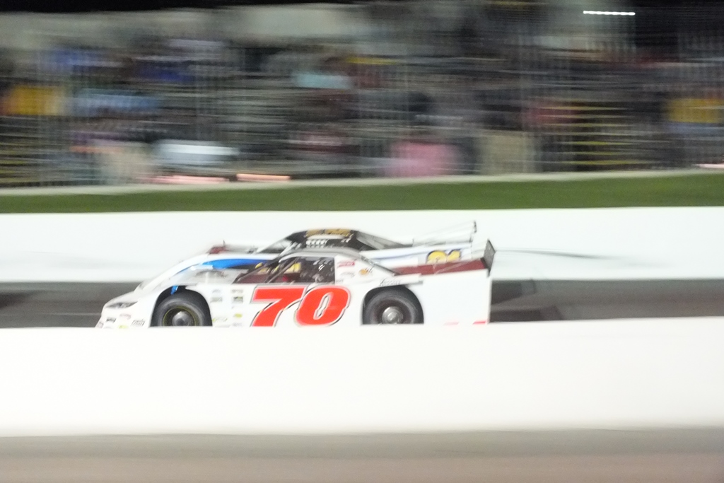 Jeff Hanley wins Lucie Alywin Memorial 52 at Sunset Speedway