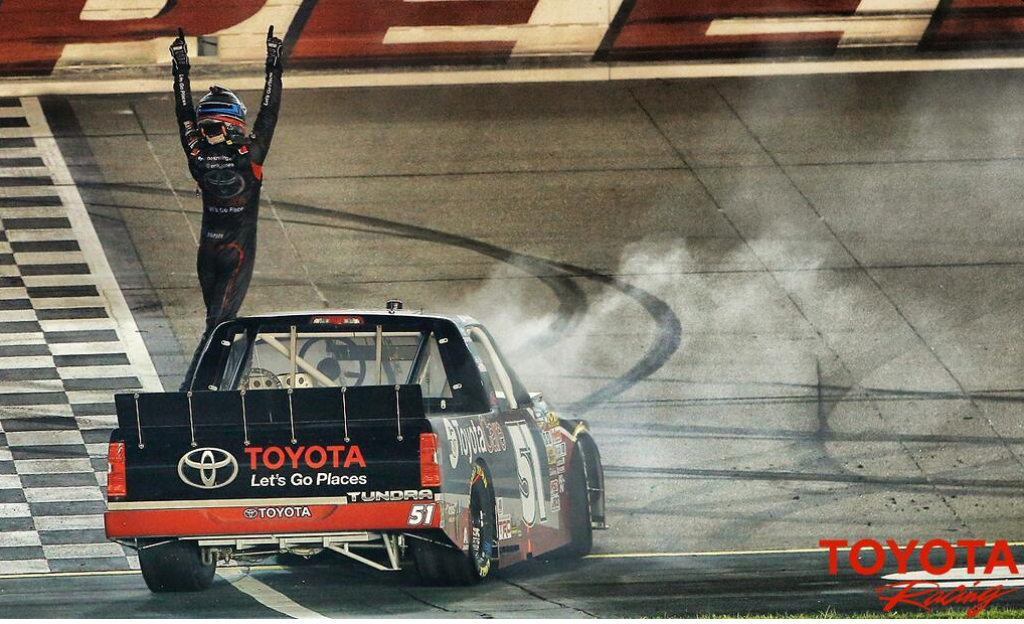 Erik Jones holds off Blaney to score the victory in the American Ethanol 200