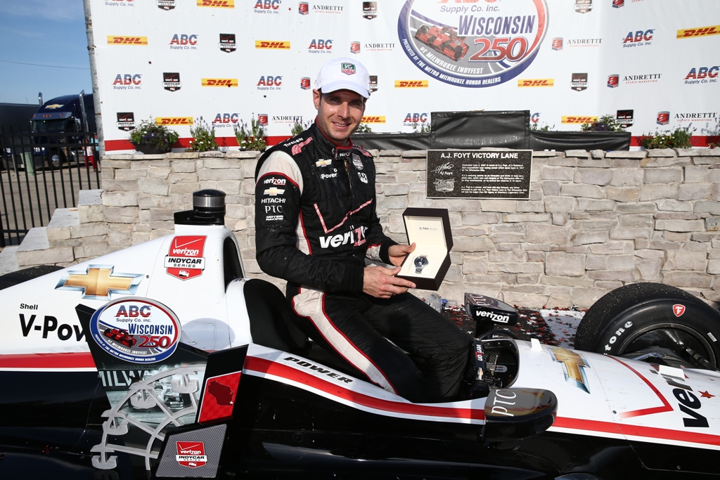 Will Power dominates en route to victory at Milwaukee Mile
