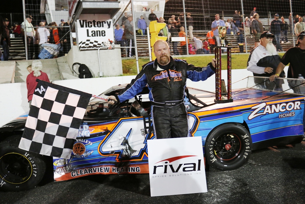 Dwayne Baker wins Inaugural Bruce Gowland Memorial at Sunset Speedway