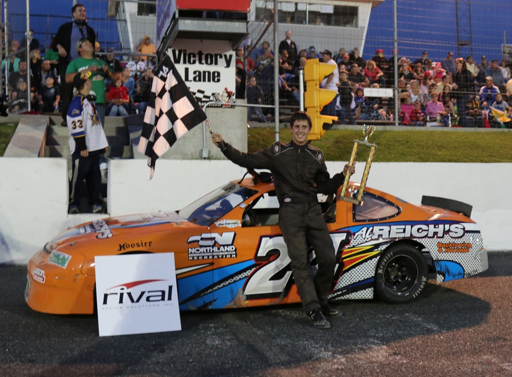 Justin Billington scores Ontario Pro Challenge feature victory at Sunset Speedway