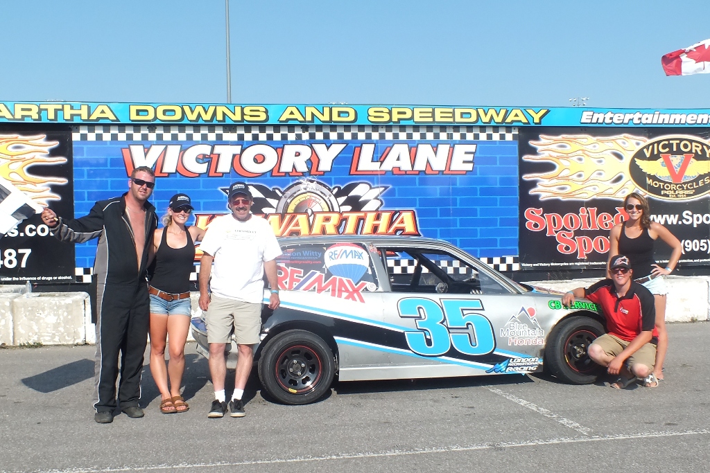 Andy Kamrath sweeps Mini Stock Nationals at Kawartha Speedway