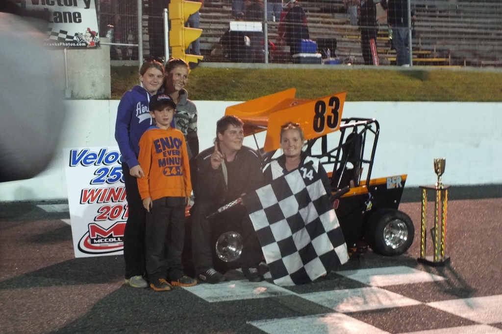 Jamie Bound picks up Hurricane Midget feature win at Sunset Speedway
