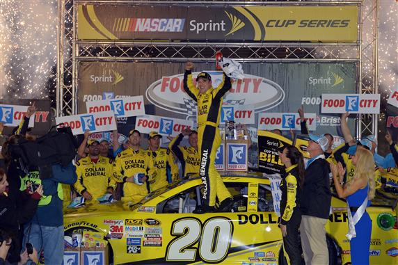 Matt Kenseth Wins Epic Bristol Battle