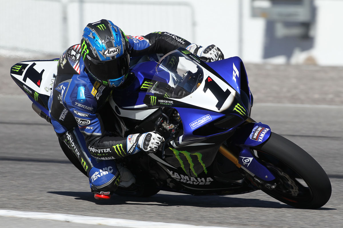 Hayes and Yamaha Dominate Superbike at Road America