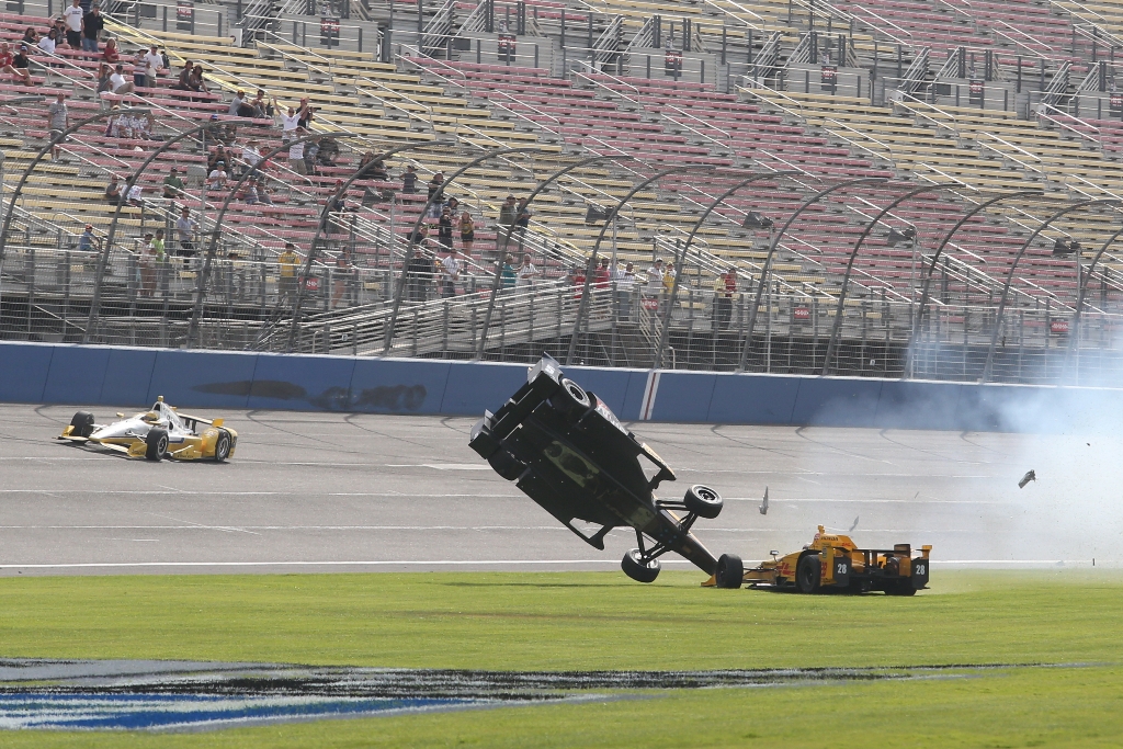 Ryan Briscoe Takes Flight in Late Stages of MAVTV 500
