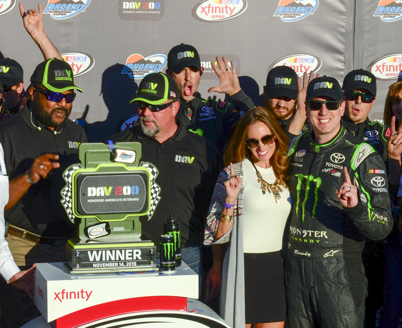 Kyle Busch dominates in 8th XFINITY win at Phoenix