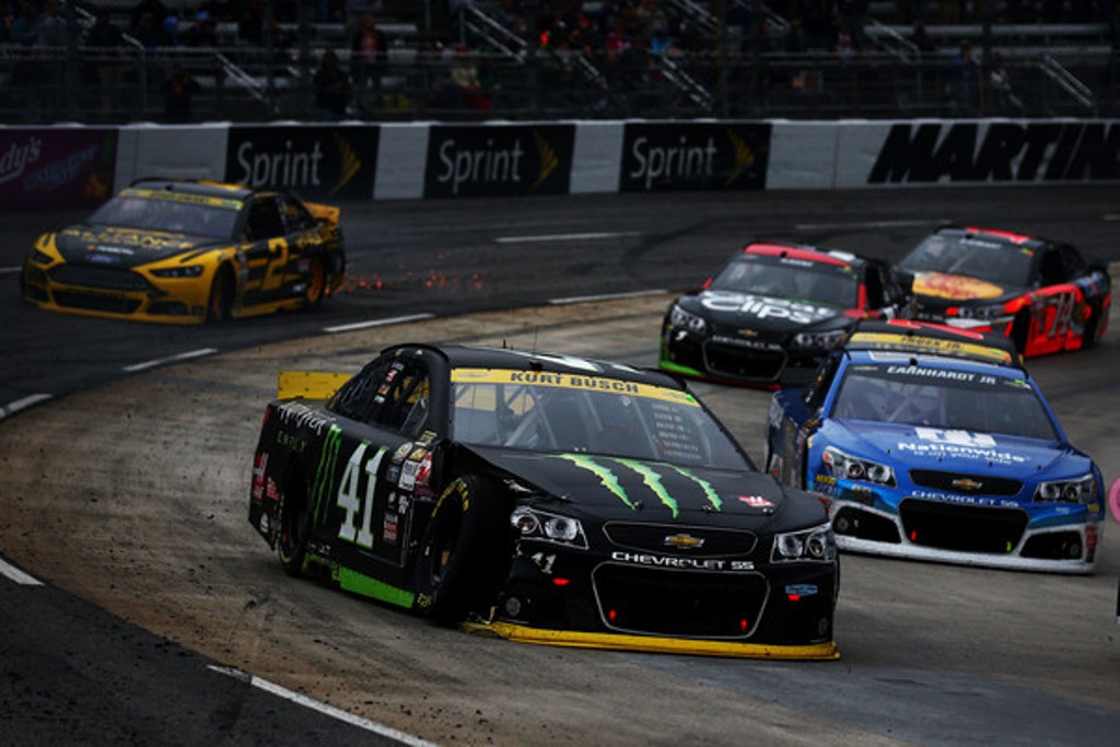 Kurt Busch Championship Chances Take a Hit with Crash at Martinsville