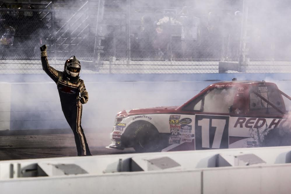 PETERS SNEAKS THROUGH WRECK TO WIN LUCAS OIL 150