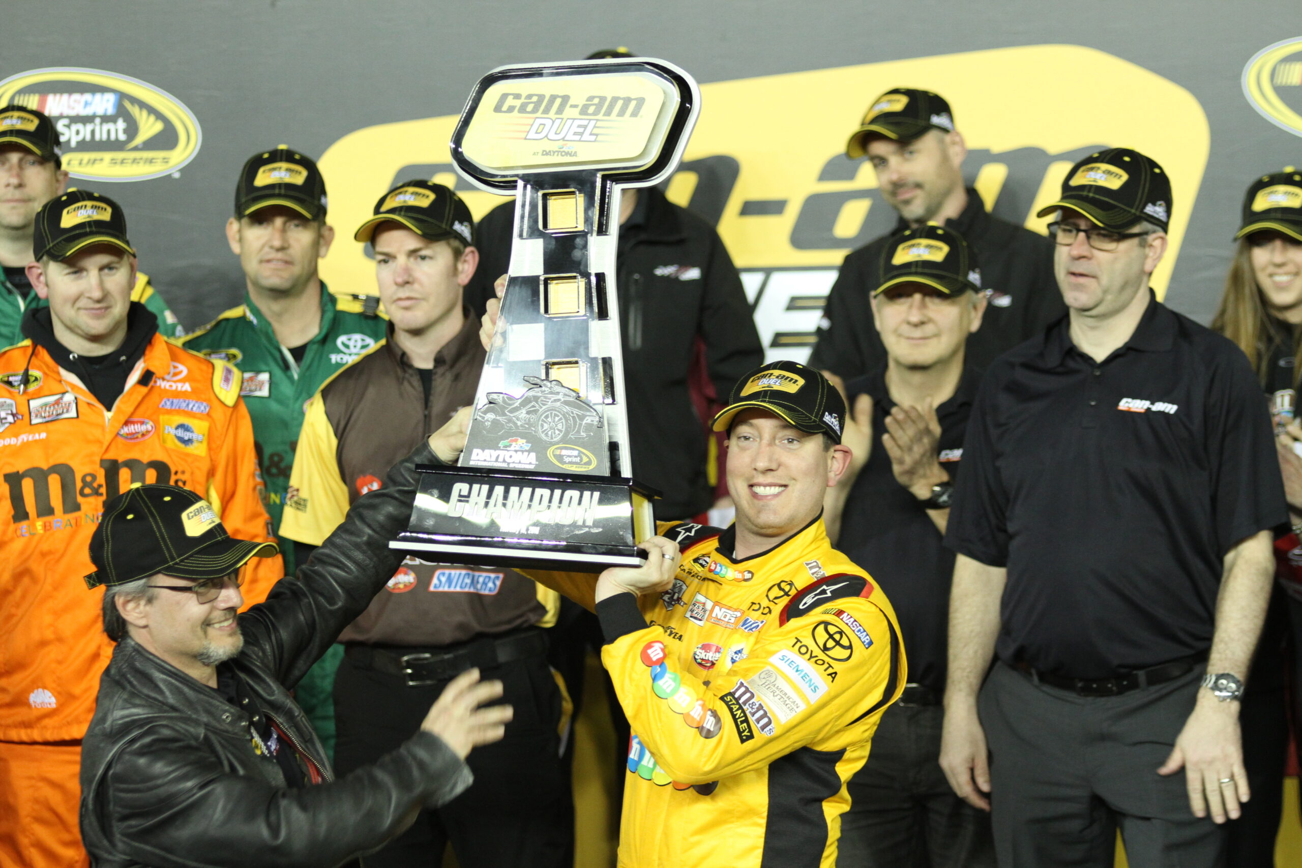 Rowdy Wins the Duel, Richardson Moves on Through