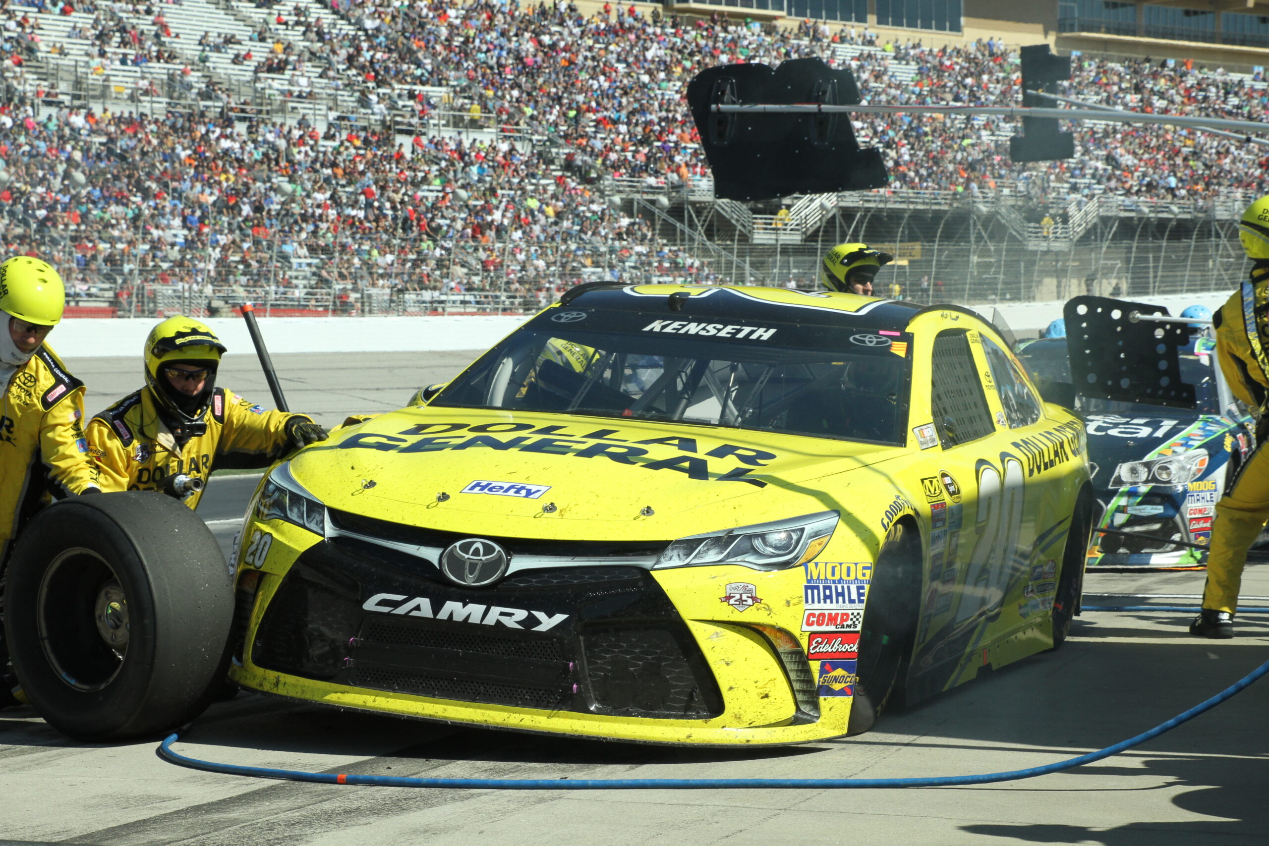 Kenseth Black Flagged at Atlanta