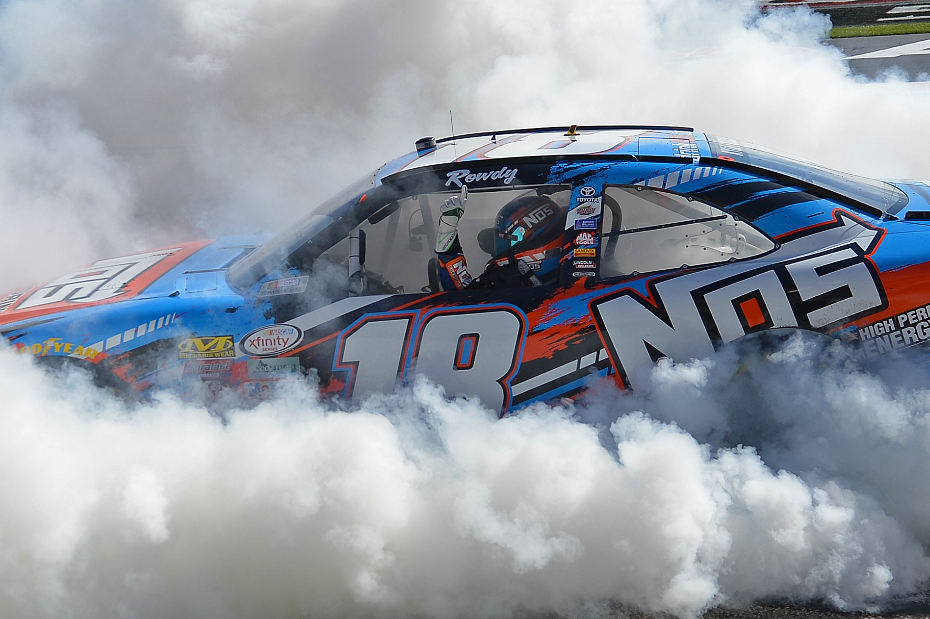 Kyle Busch Puts on Clinic in XFINITY Race at Atlanta