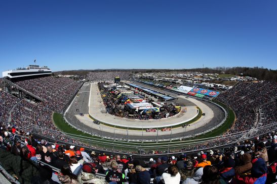Hot 20 of the 40 making their way to the truly traditional race at Martinsville