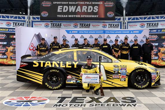 Three-Time Texas Winner Carl Edwards Grabs Pole