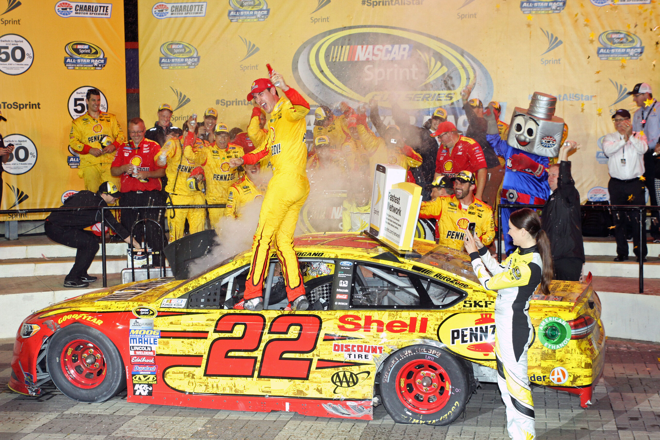 Joey Logano Earns a $1Million in Charlotte