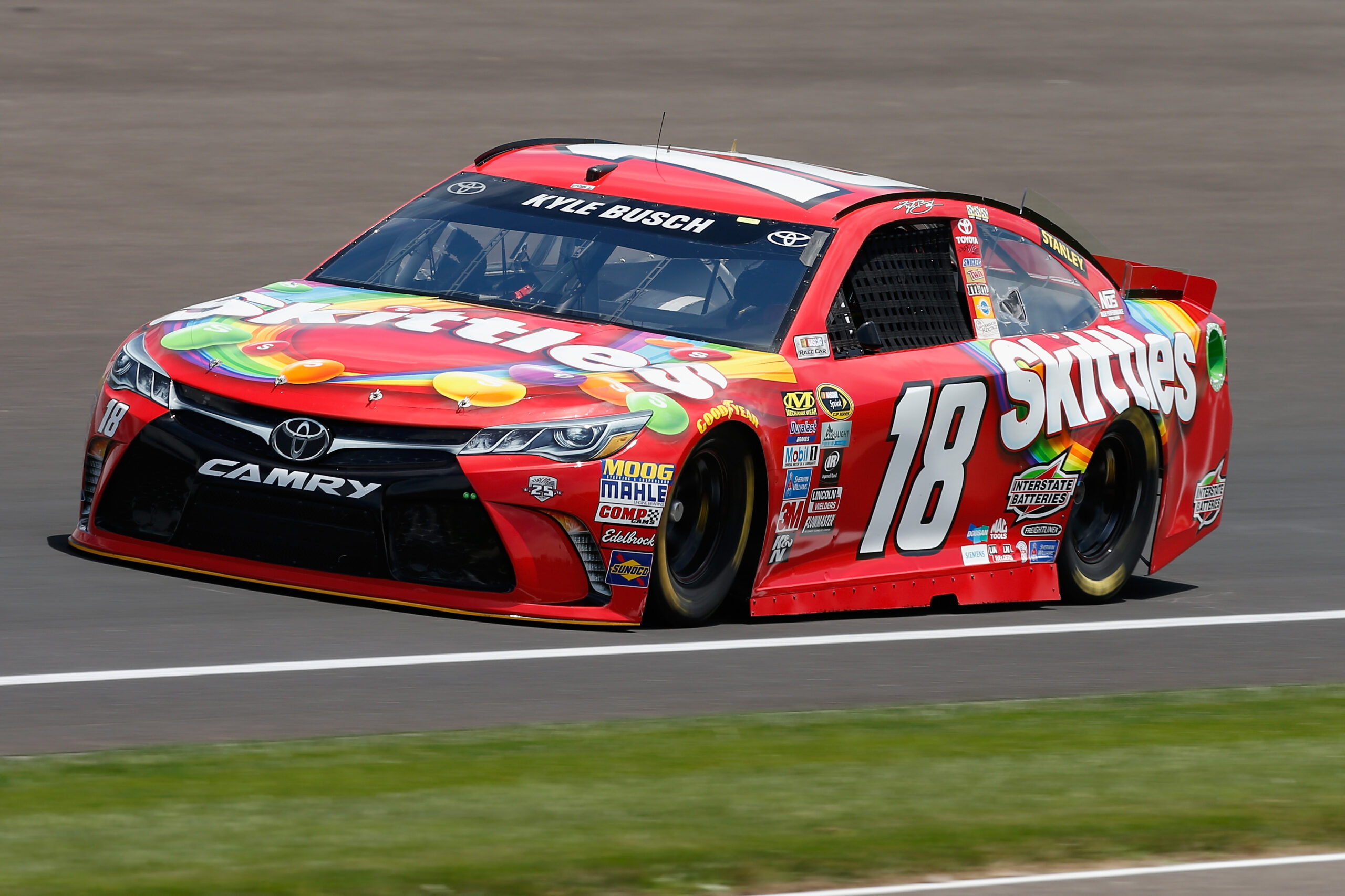 Kyle Busch fastest in final practice