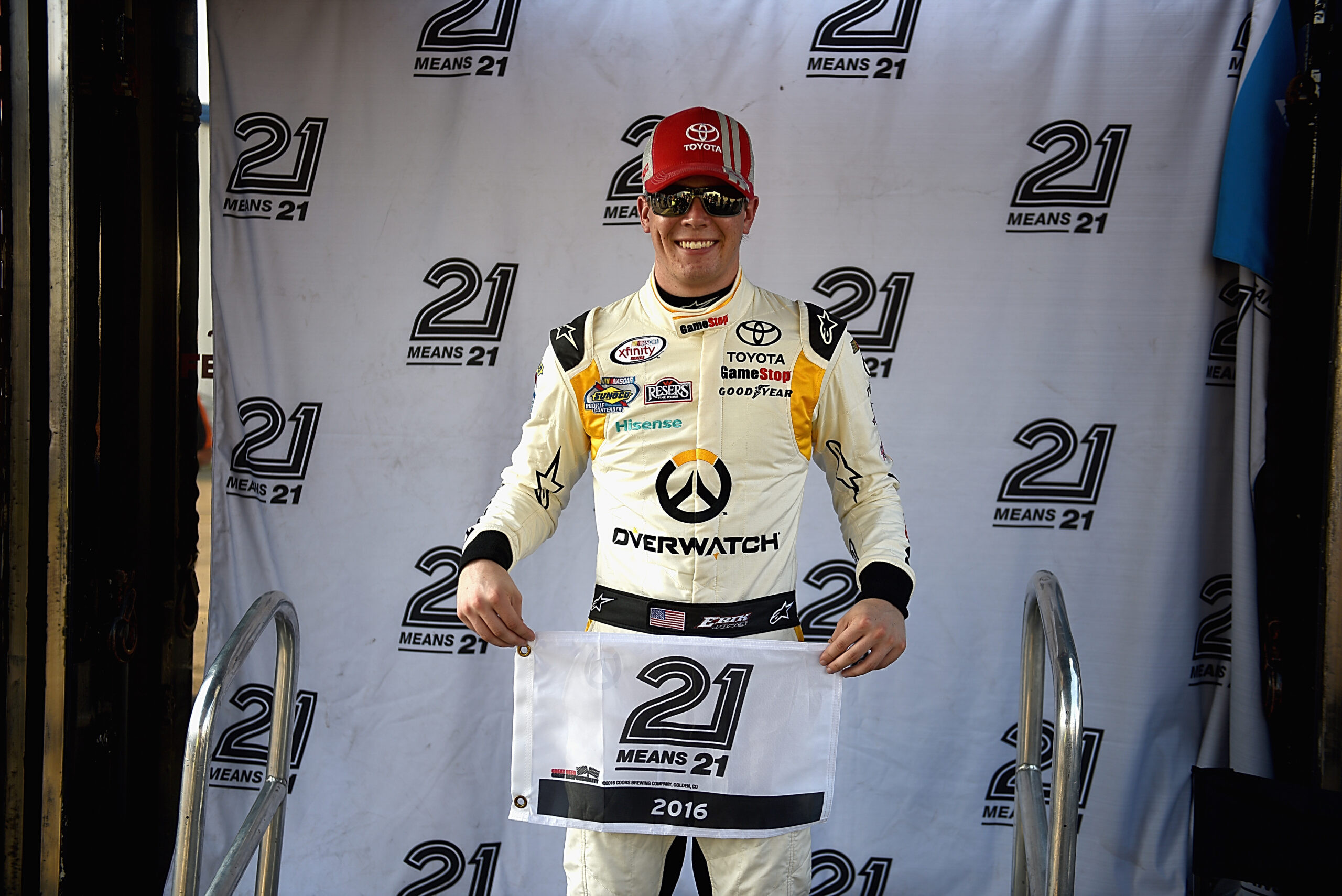 Jones scores the XFINITY pole at Kentucky