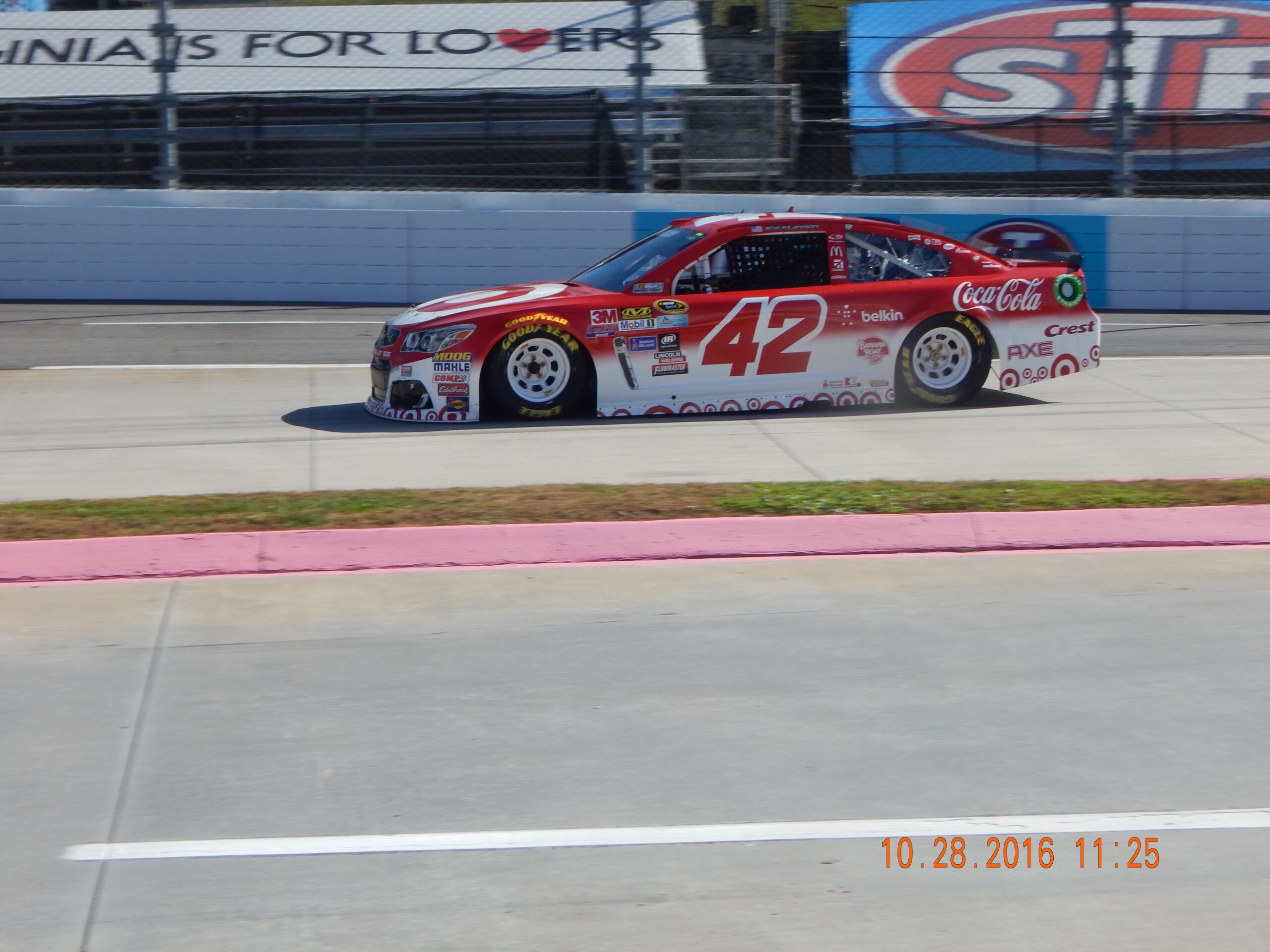 Larson Fastest in First Practice at Martinsville