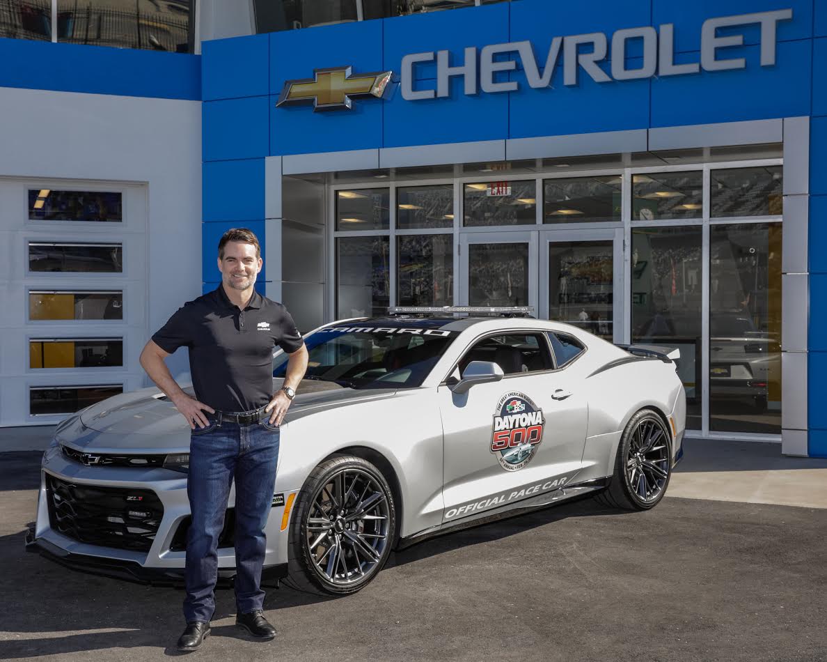 Jeff Gordon Drives Camaro ZL1 Pace Car at Daytona 500