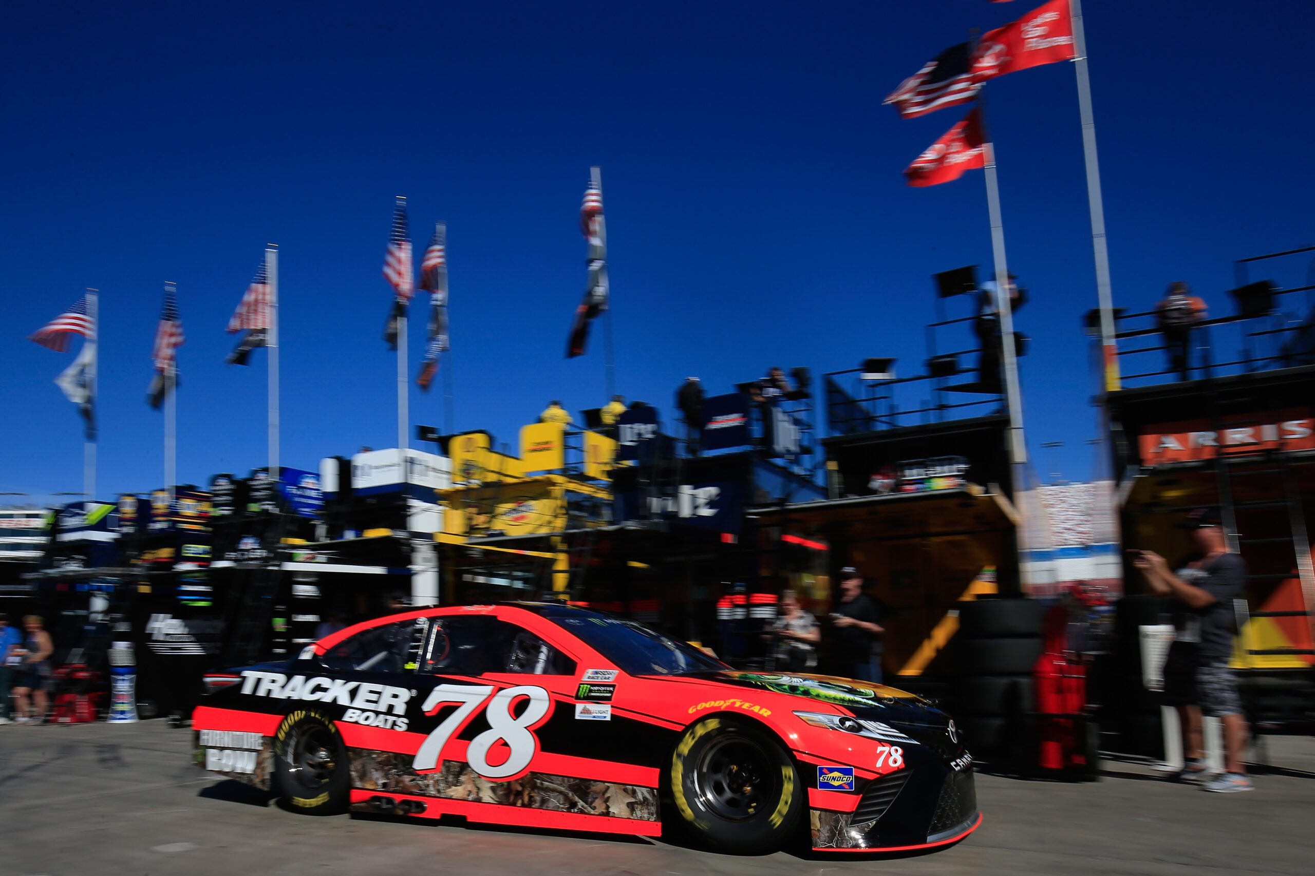 Truex Fastest in Final Practice at Las Vegas