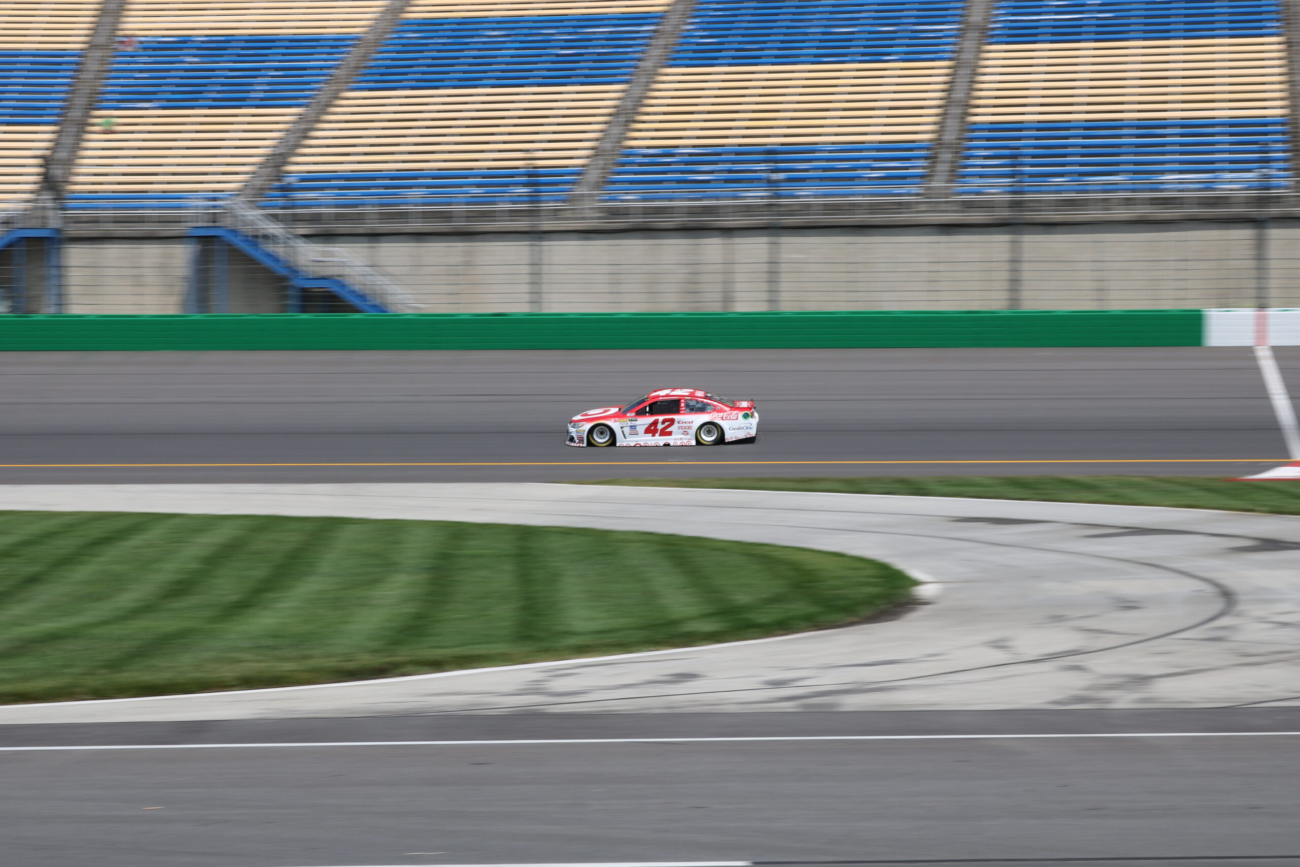 Larson Fastest in Final Cup Practice at Kentucky Larson Fastest in Final Cup Practice at Kentucky