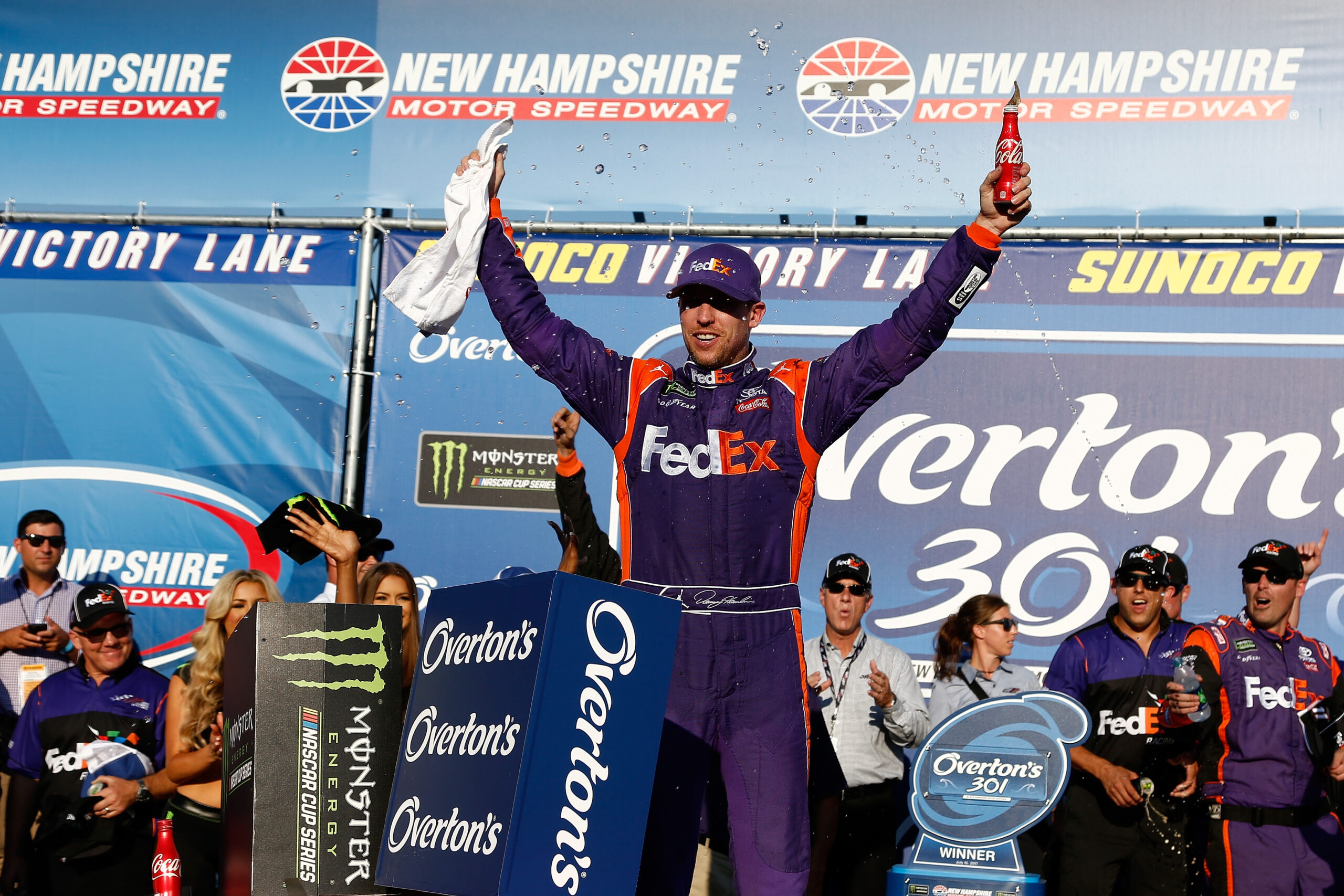 Hamlin holds off Larson in closing laps of Cup race at Loudon