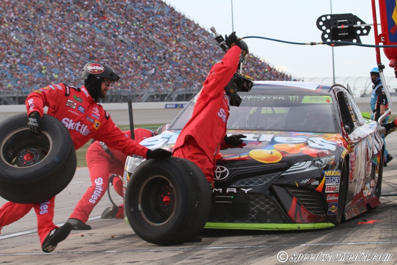 Kyle Busch Fastest in Final Chicagoland Practice