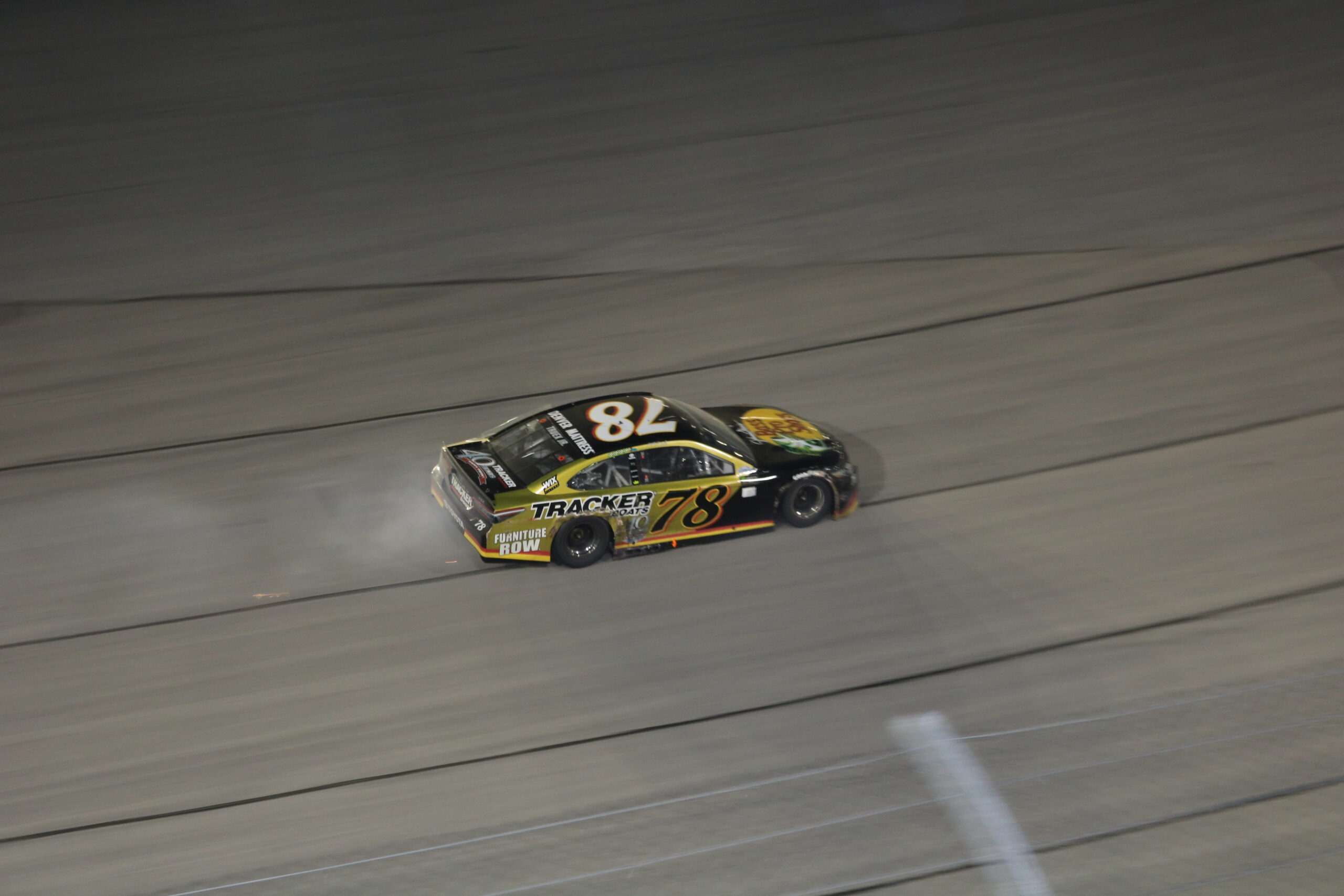 Truex Finishes Eighth after Blowing Tire in Closing Laps