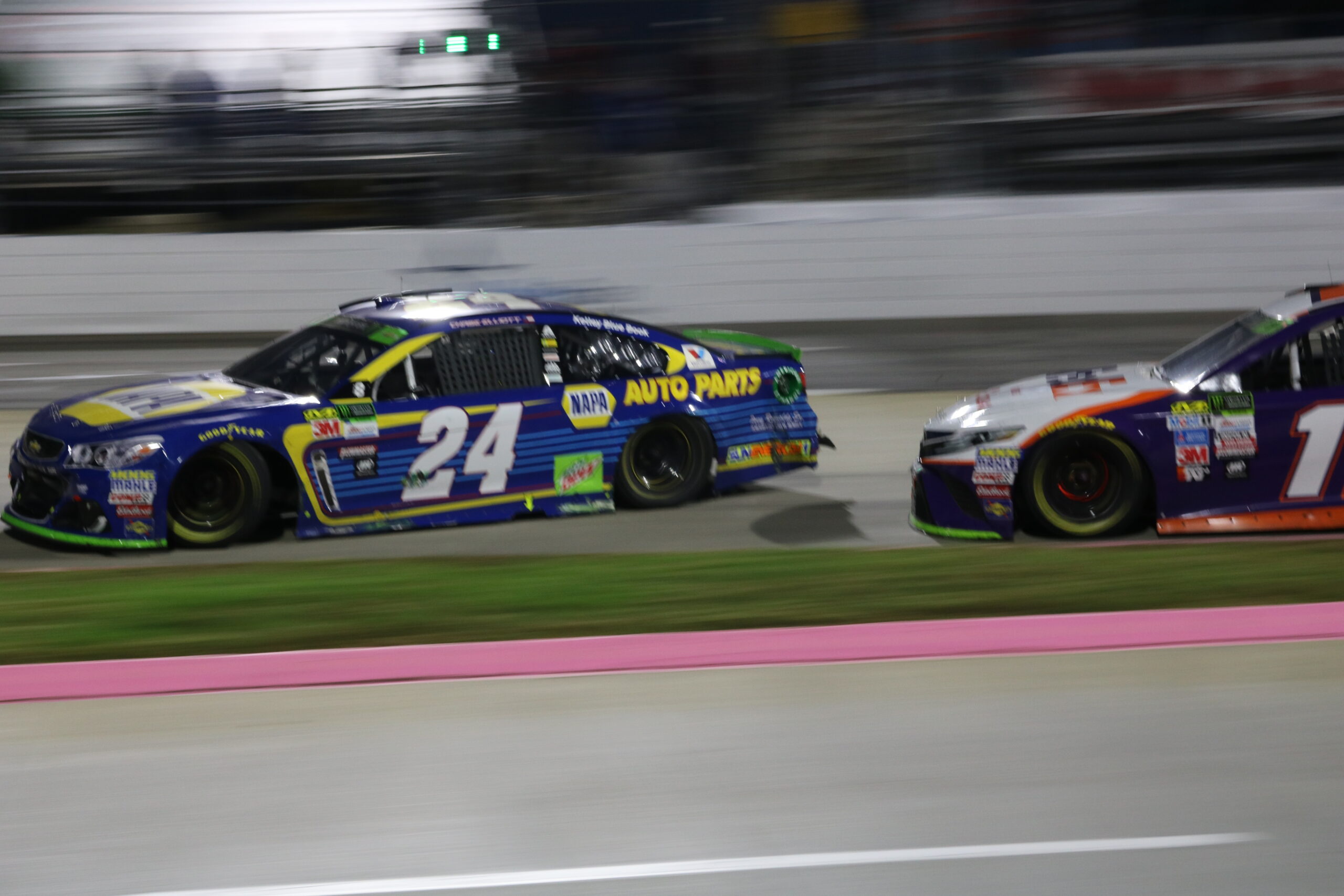 Late-Race Dump Ends Elliott’s Dominant Drive