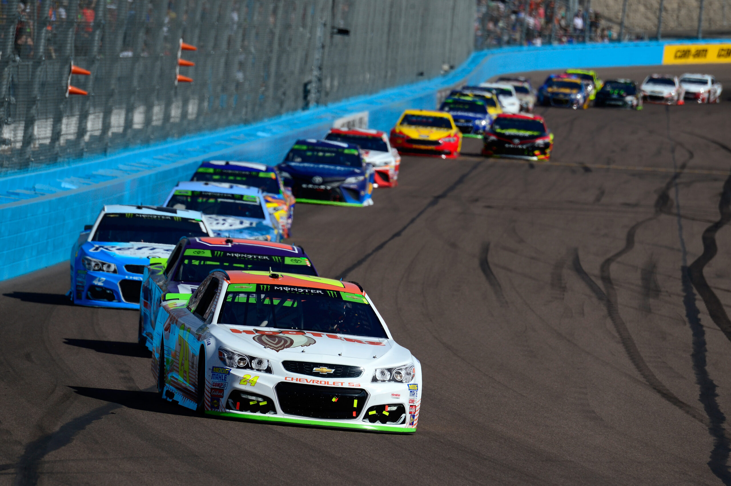 Elliott Winds up out of Title Picture with Runner-up Finish