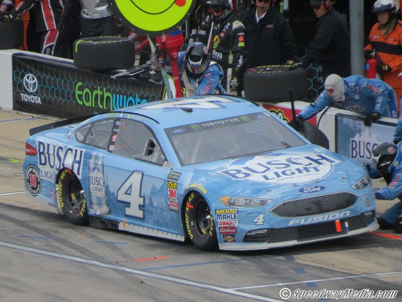 Faulty air gun leads to ‘elevator day’ for Harvick