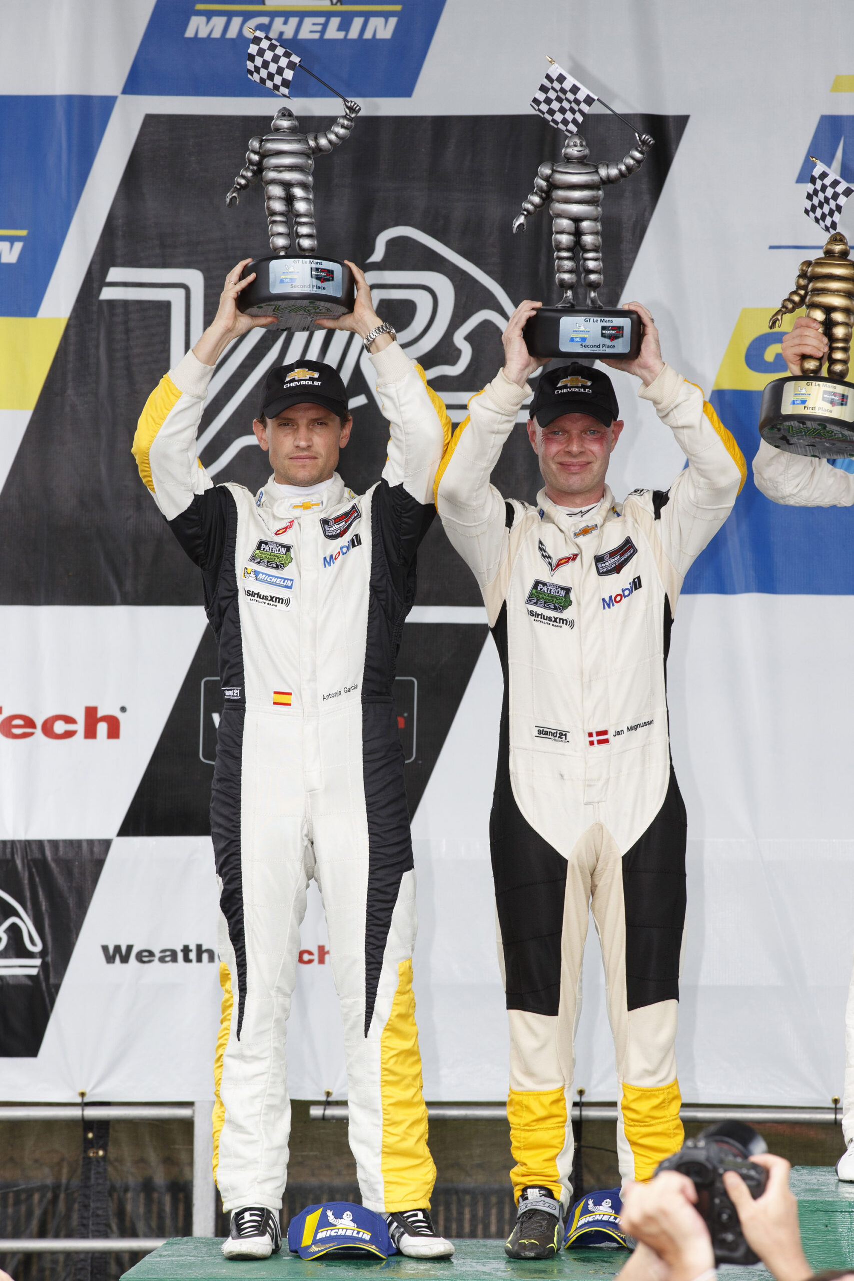 CORVETTE RACING AT VIR: Championship Lead for Garcia, Magnussen