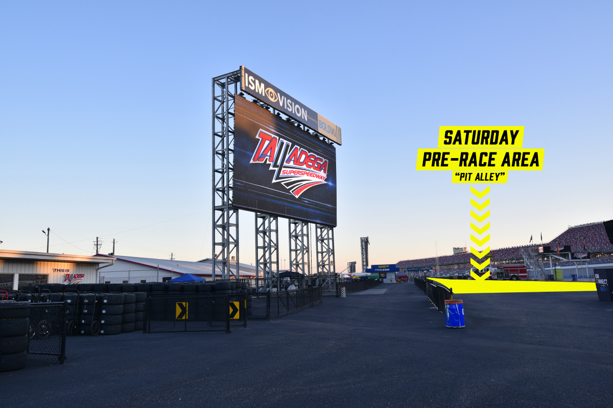 In the Middle of the Action – Talladega’s Saturday Pre-Race Pass Gives Fans Up-Close Access for Cup, Truck Prep