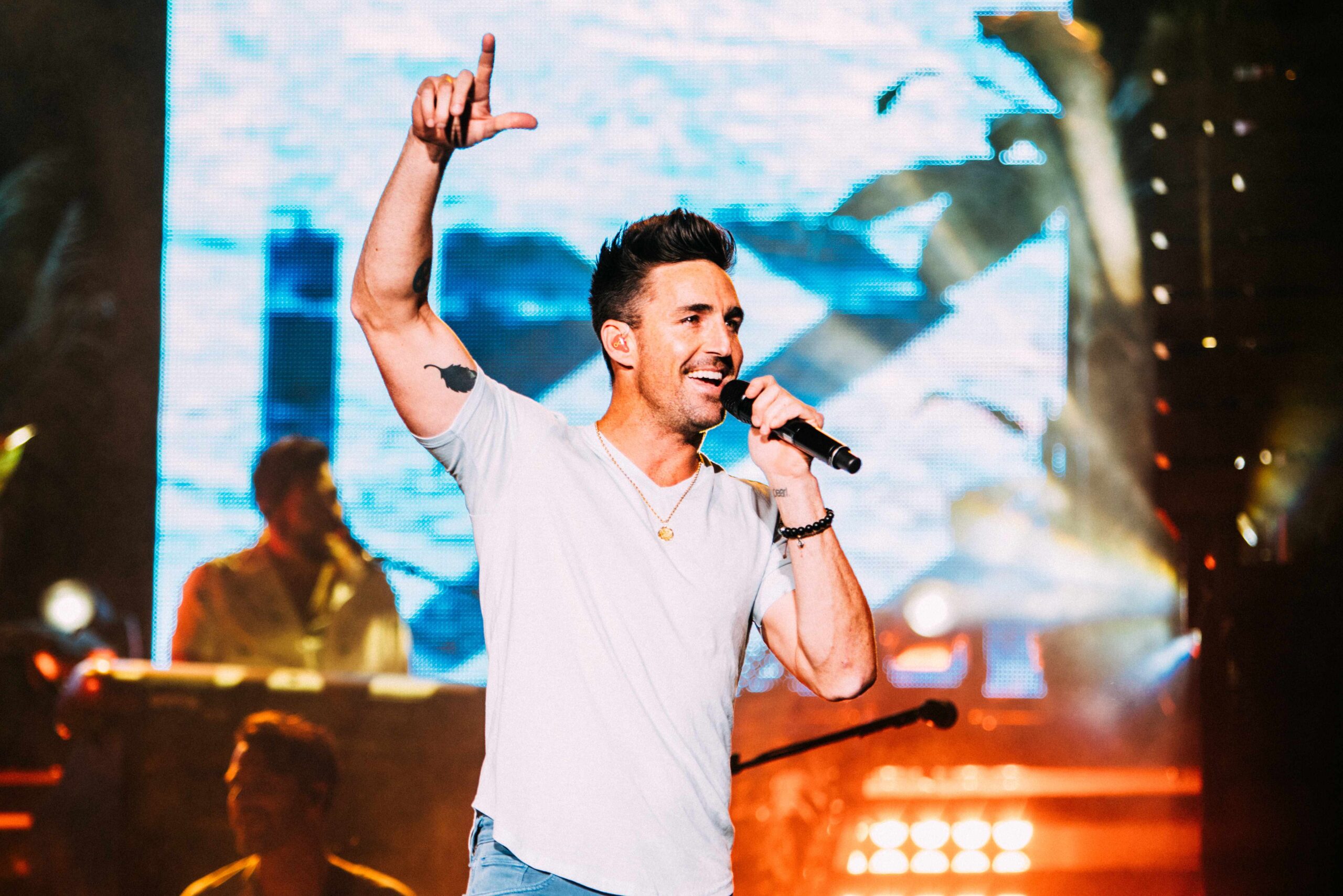 Jake Owen to Perform DAYTONA 500 Pre-Race Show