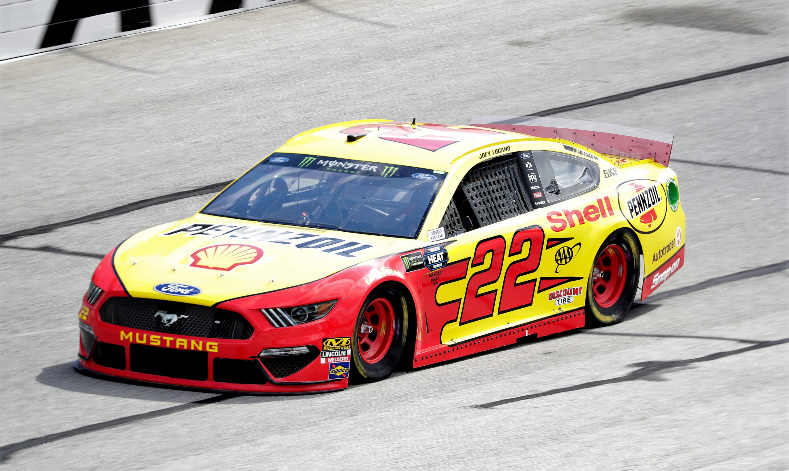 Logano Relives Atlanta Memories, Preece Aims for an Upset