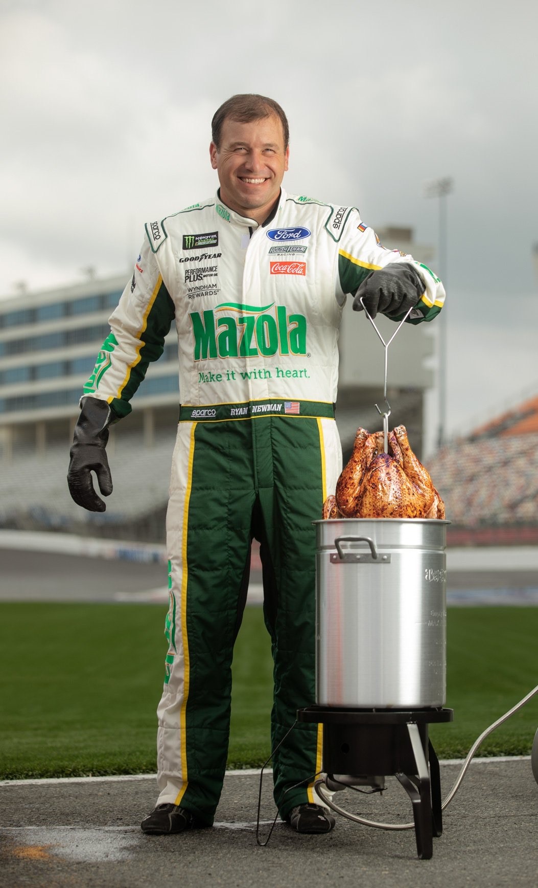 No. 6 Mazola(R)Ford to Debut at Phoenix; Team to Hold #RFRGreatTurkeyFry