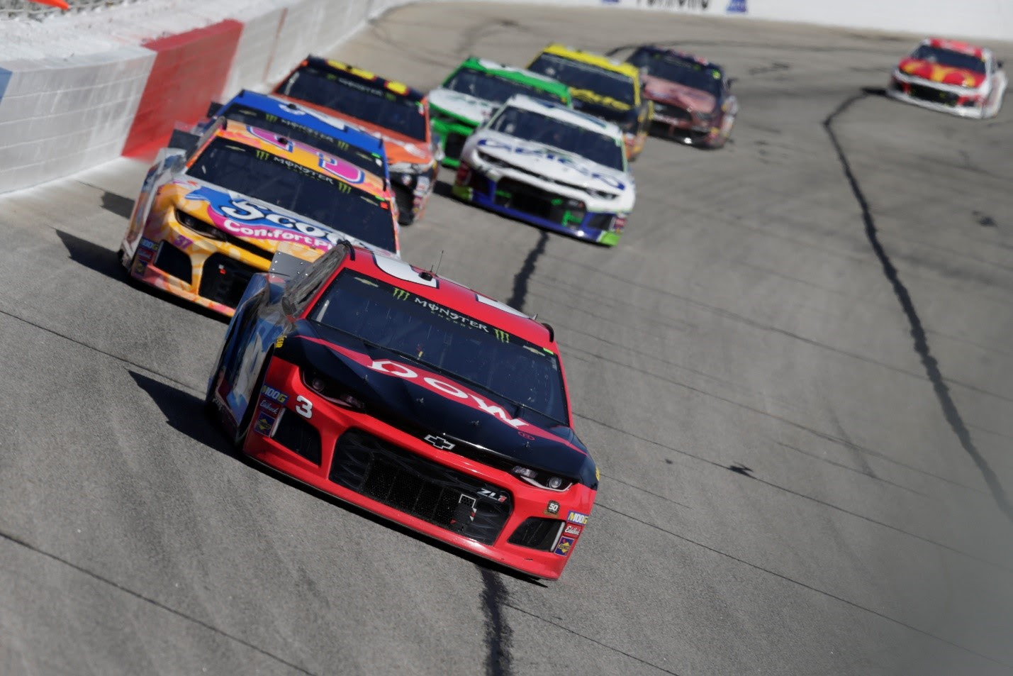 Entry lists show stacked fields for Folds of Honor QuikTrip 500 weekend