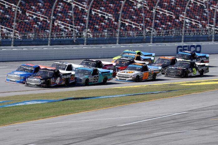 NASCAR Gander RV & Outdoors Truck Series Chevy Silverado 250