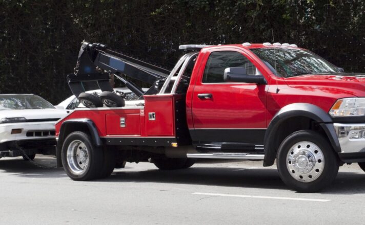 5 Situations Where You May Need To Call A Tow Truck | SpeedwayMedia.com
